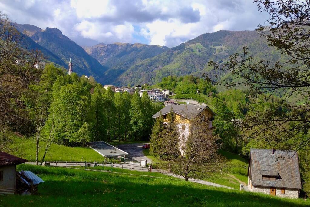 Appartamento Panoramico Casa Gerro Averara Esterno foto
